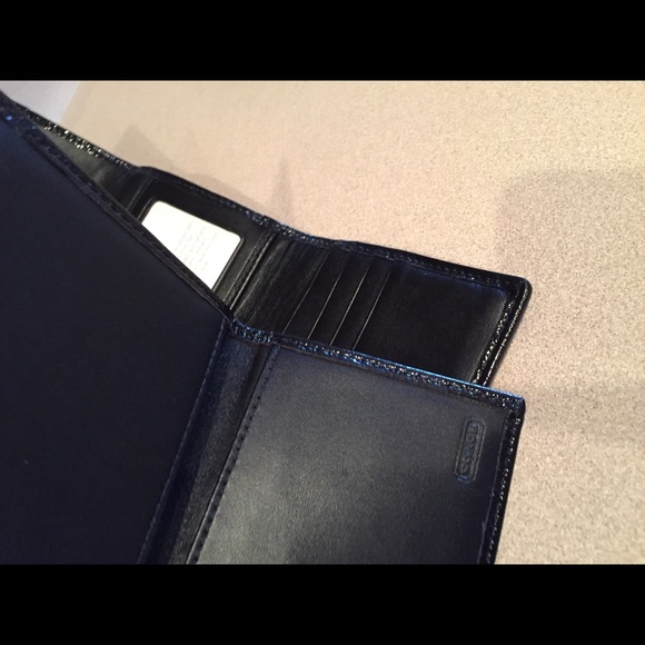 Coach Wallet - Picture 4 of 8